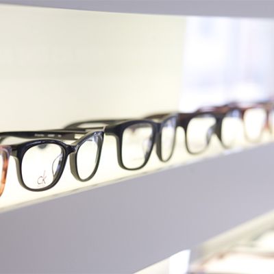 Glöggler Optik ausgestellte Brillen