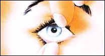 Gloeggler Optik Kontaktlinsen Pflege Umgang mit Formstabilen Linsen 8